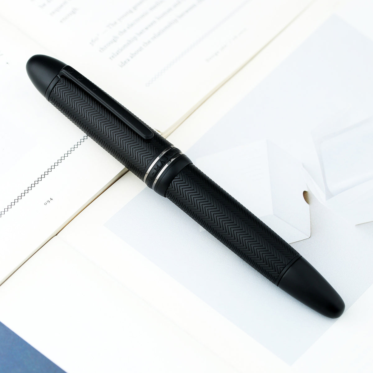 Moonman P141 Black Brass Carved Fountain Pen with #8 Fine Nib, Ink Window – Luxury Business Pen