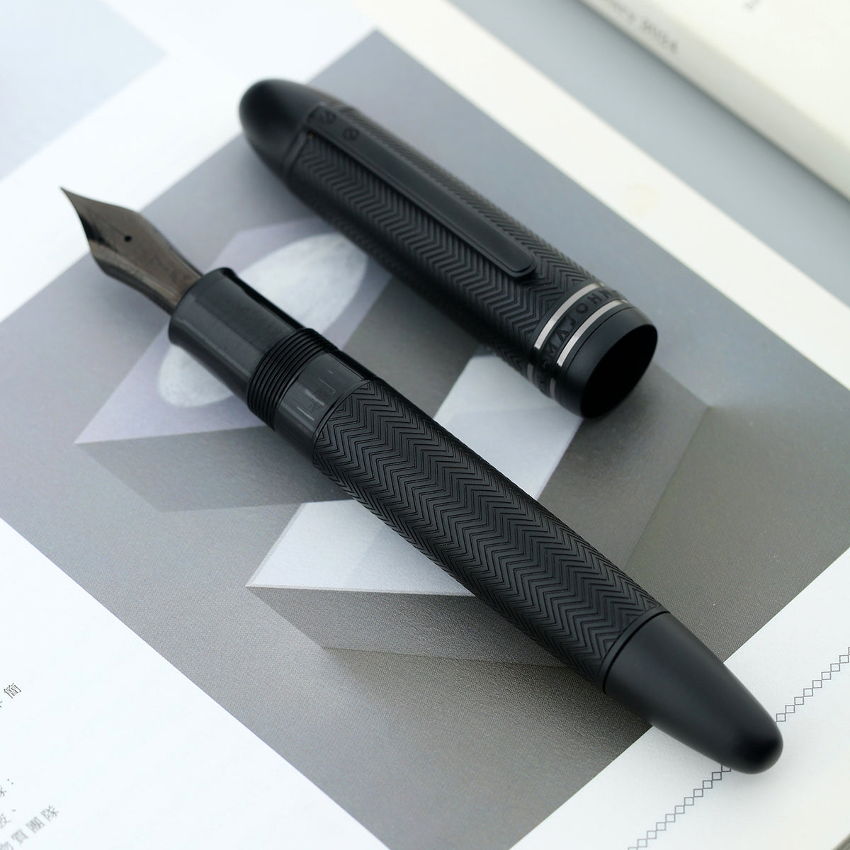 Moonman P141 Black Brass Carved Fountain Pen with #8 Fine Nib, Ink Window – Luxury Business Pen