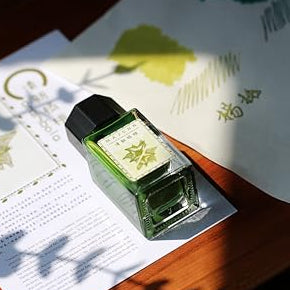 Moonman - Grass Green 18ml Glass Bottle With Colorful Fresh Pigment Type, Waterproof Ink That Does Not Fade, Classic Designed Bottle Ink