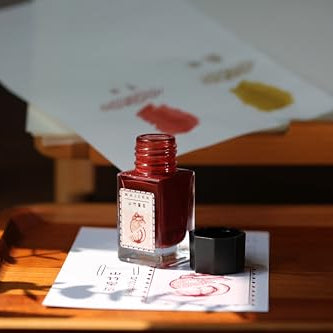 Moonman Maroon 18ml Glass Bottle With Colorful Fresh Pigment Type, Waterproof Ink That Does Not Fade, Classic Designed Bottle Ink