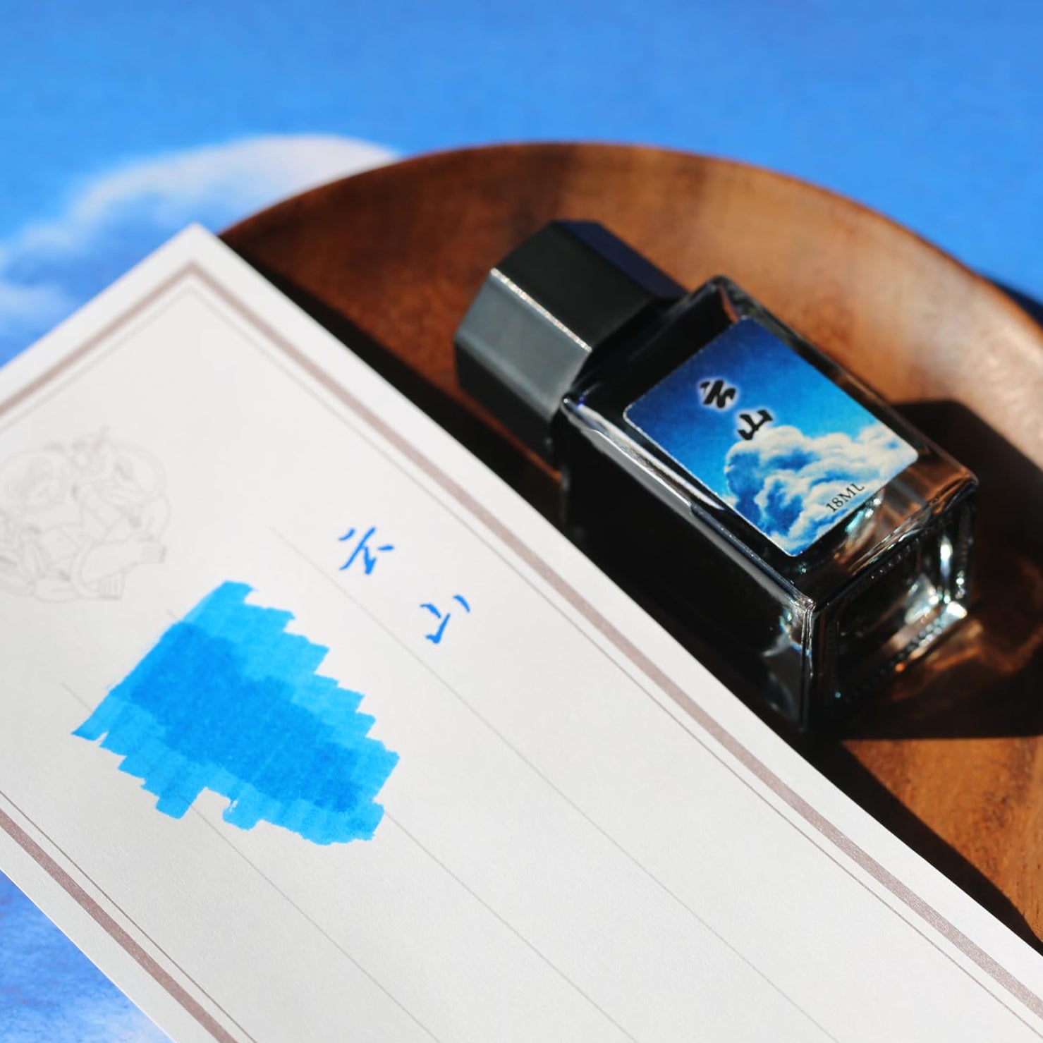 Moonman 18ml Glass Bottle Fountain Pen Colour Ink, No Blocking, Non Carbon Dye, Classic Designed Bottle Ink (Sky Blue)