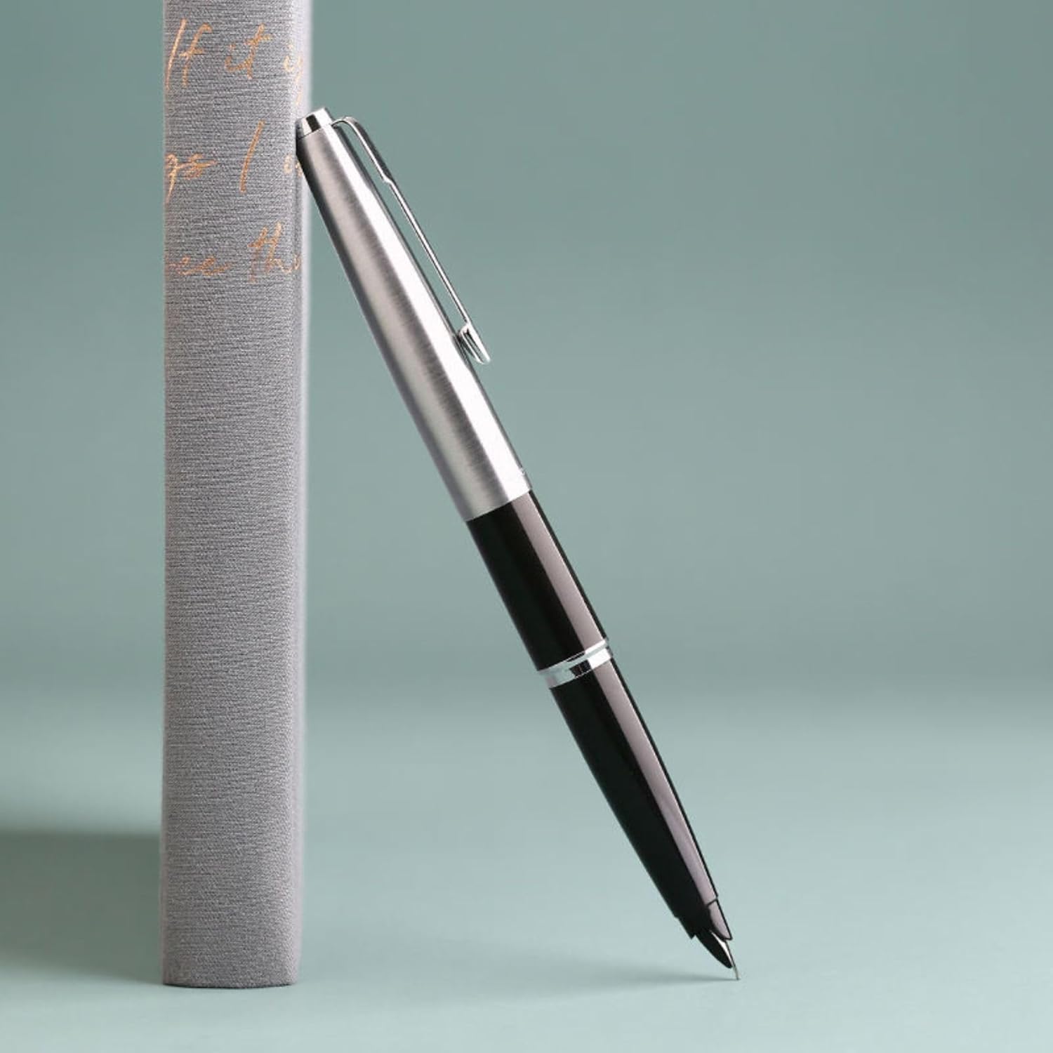 Moonman 80 Half Vintage Fountain Pen – Fine Iridium Nib, Green Barrel with Metal Cap, Semi-Demonstrator Design
