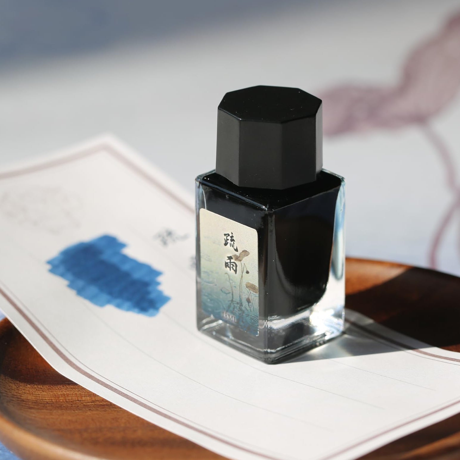 Moonman 18ml Glass Bottle Fountain Pen Colour Ink, No Blocking, Non Carbon Dye, Classic Designed Bottle Ink (Royal Blue)