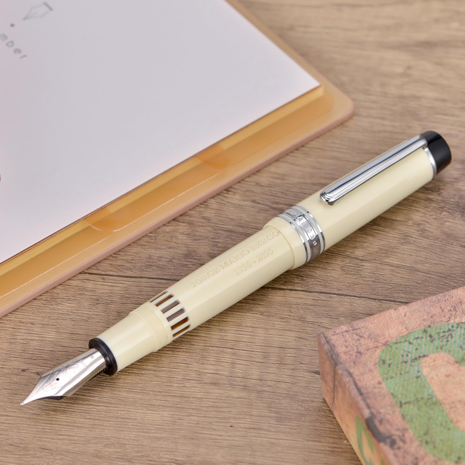 Wing Sung Junlai 930 Piston Fountain Pen – Limited Edition Ivory White (Silver Trim) (Fine, Medium, Broad Nib)