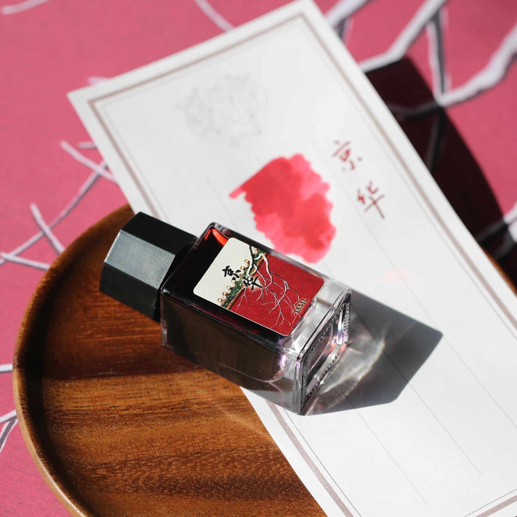 Moonman 18ml Glass Bottle Fountain Pen Colour Ink, No Blocking, Non Carbon Dye, Classic Designed Bottle Ink (Chrerry Red)