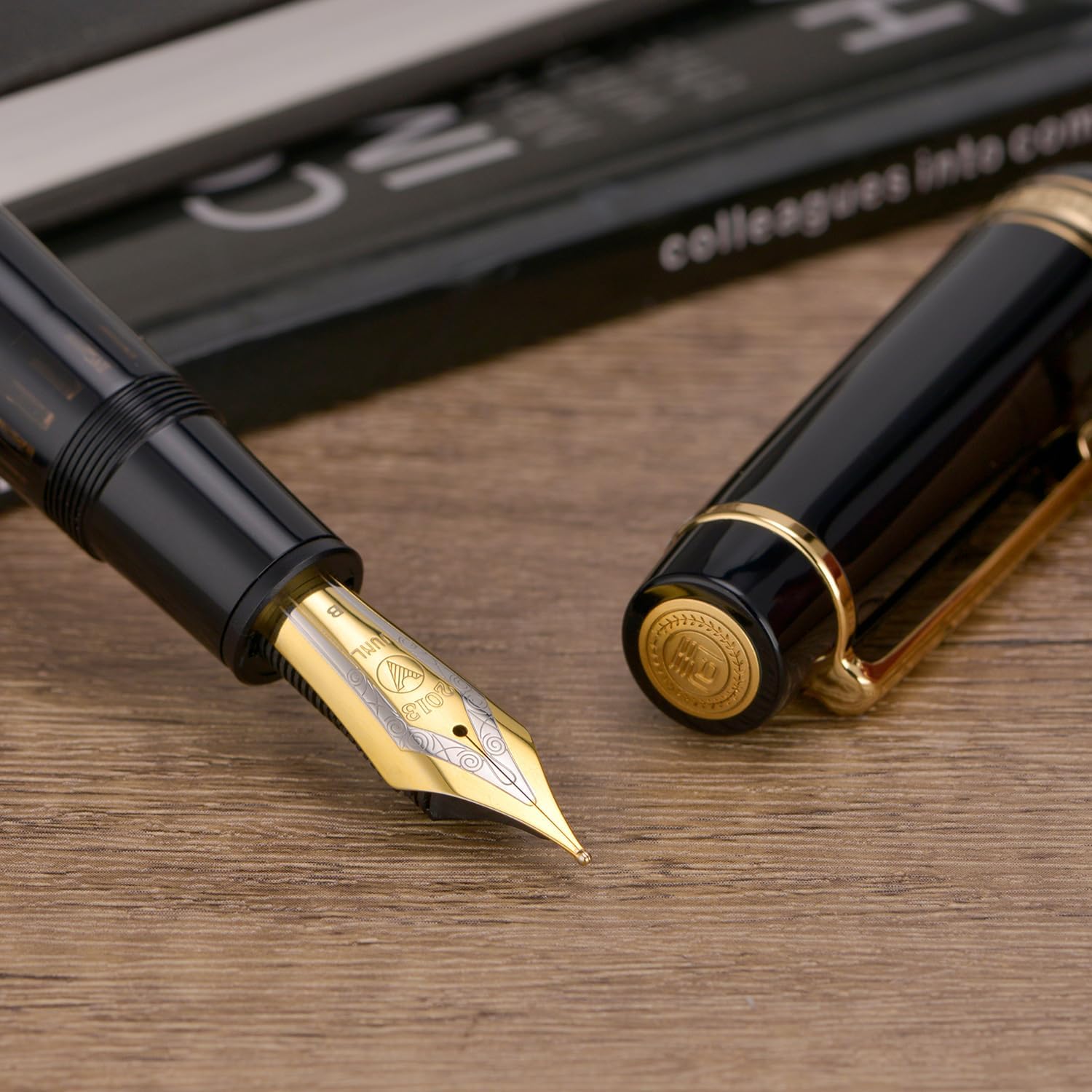 WingSung Junlai 930 Acrylic Fountain Pen – Flat Top Design with Piston Filling System, Size #9 Iridium Nib in Fine, Medium & Broad – Piano Black Fence Ink Tank with Gold Trim (No Ink)