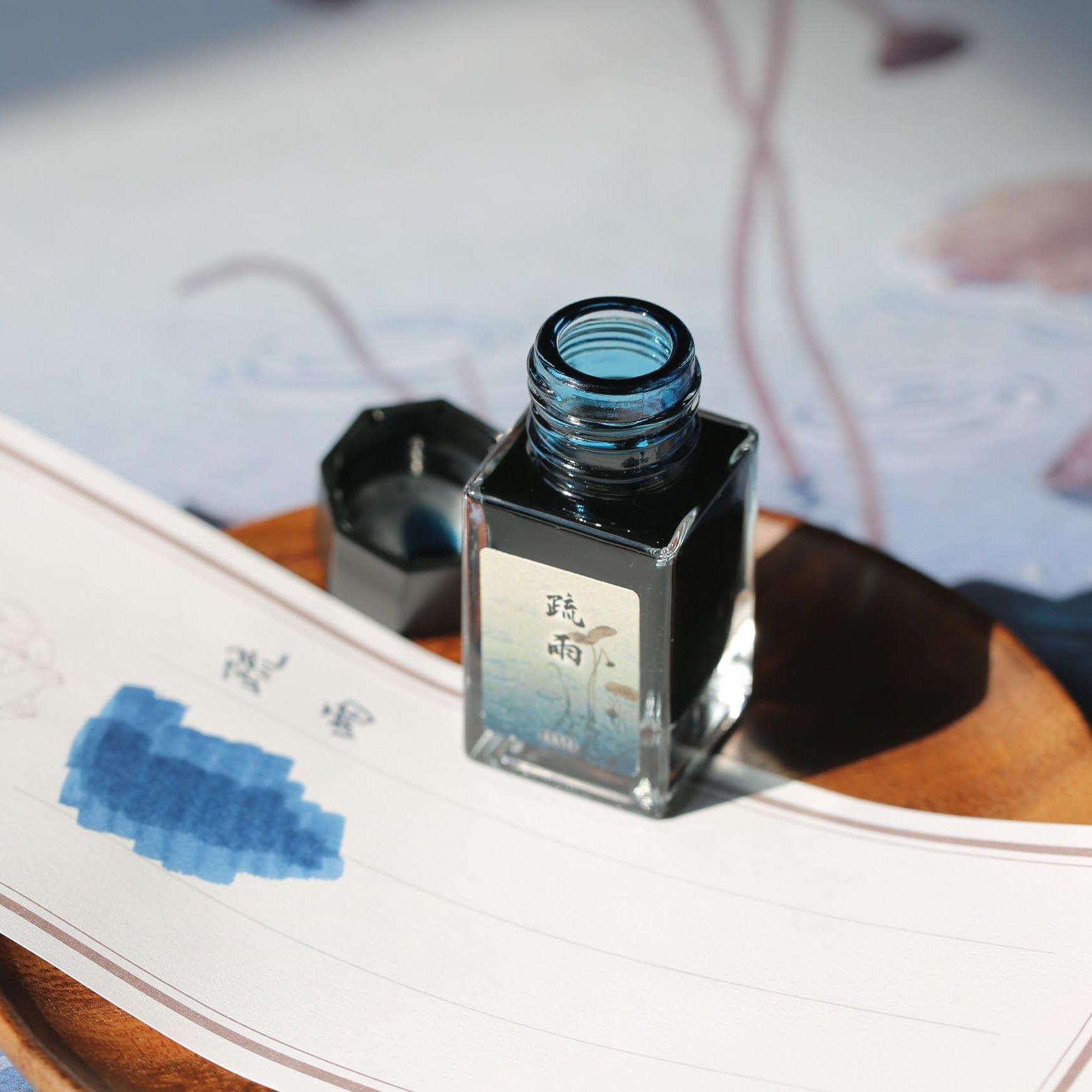 Moonman 18ml Glass Bottle Fountain Pen Colour Ink, No Blocking, Non Carbon Dye, Classic Designed Bottle Ink (Royal Blue)