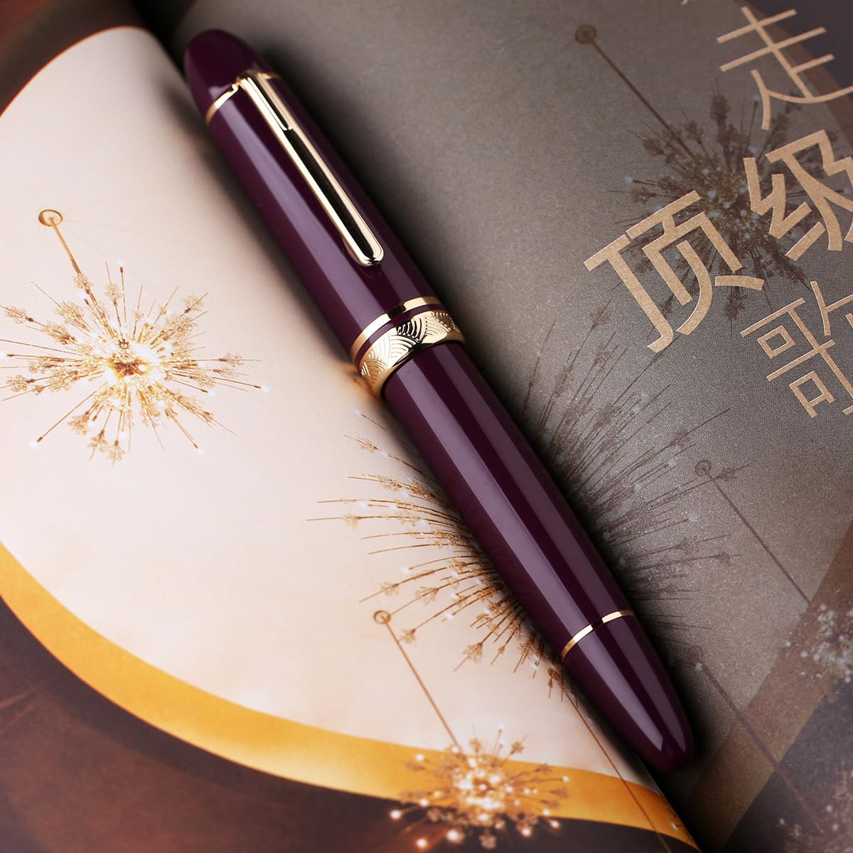 Moonman P140 Piston Fountain Pen – Raspberry Purple | Size #8 Fine/Medium Nib | Brass Piston System | Box