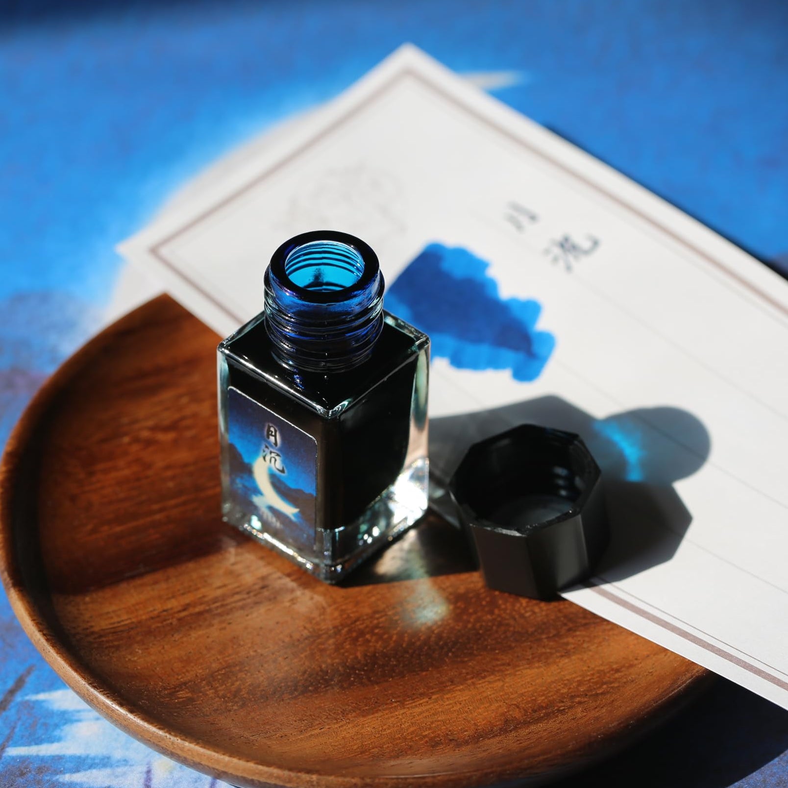 Moonman 18ml Glass Bottle Fountain Pen Colour Ink, No Blocking, Non Carbon Dye, Classic Designed Bottle Ink (Navy Blue)