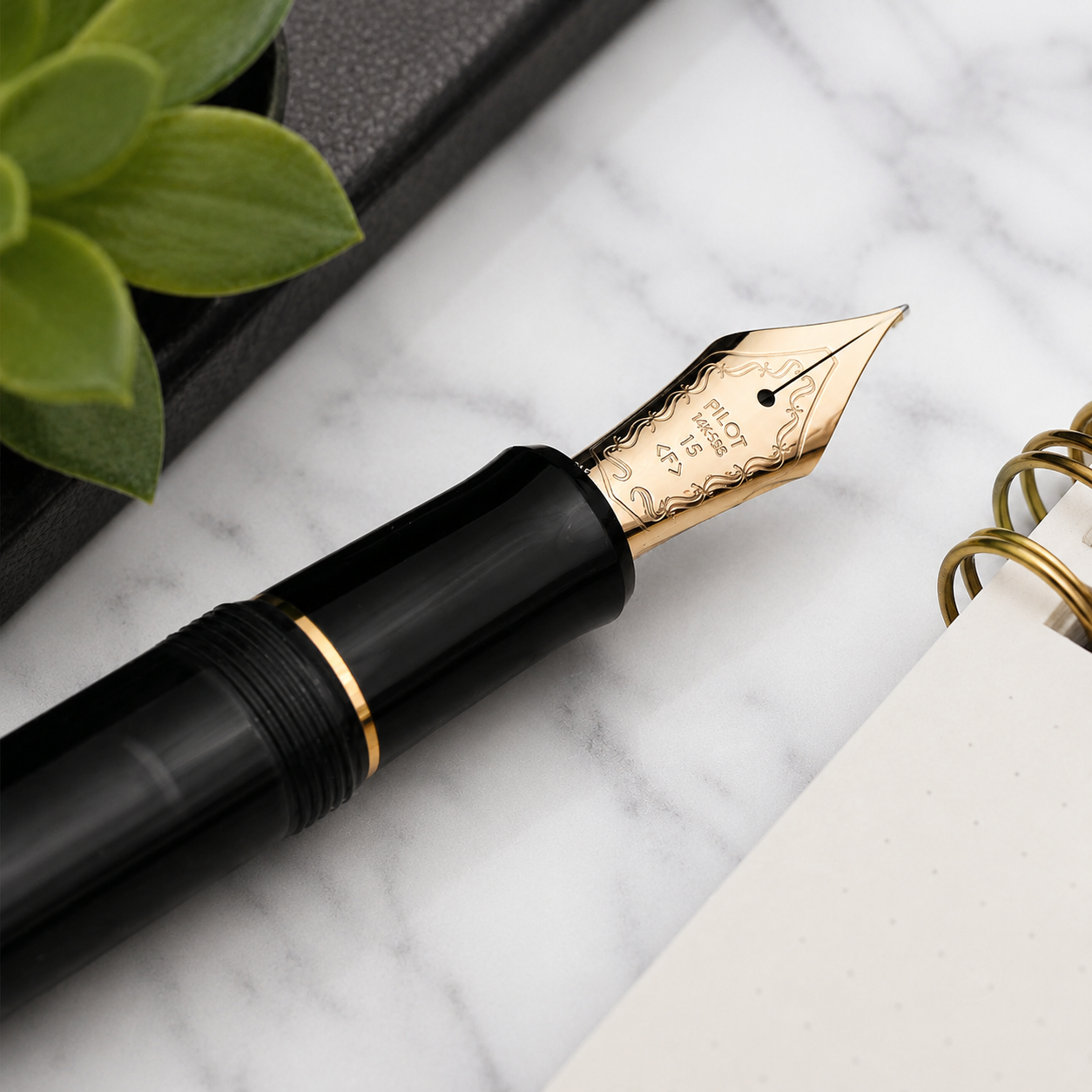 Pilot Custom 823 Transparent Black GT Fountain Pen – 14K Gold Nib - Vacuum Filling Demonstrator Pen
