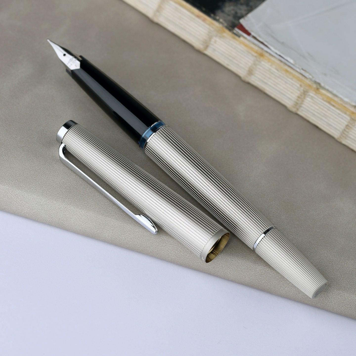 Moonman B32 Metal Piston Filler Fountain Pen with Butterfly-Etched Fine Nib