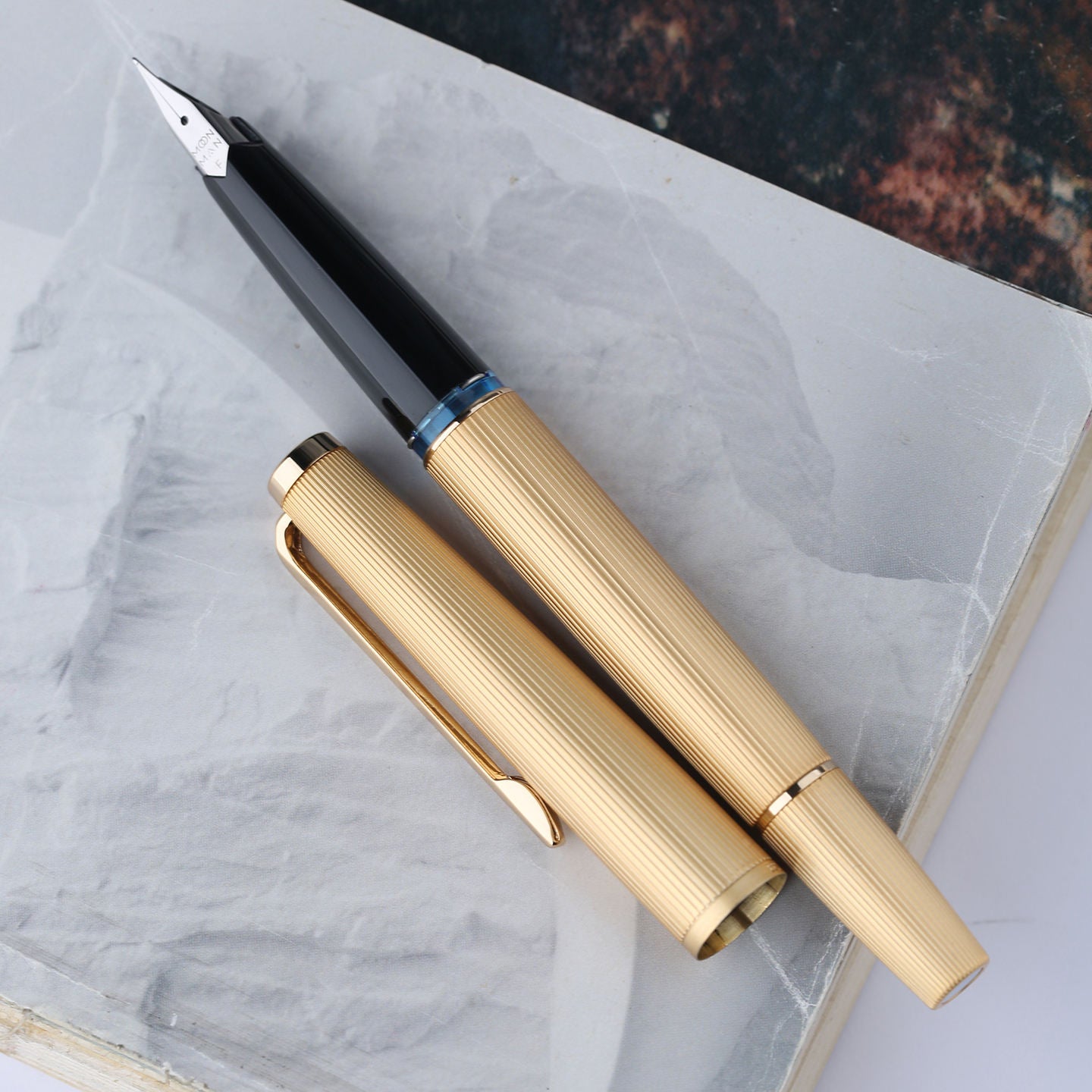 Moonman B32 Metal Piston Filler Fountain Pen with Butterfly-Etched Fine Nib