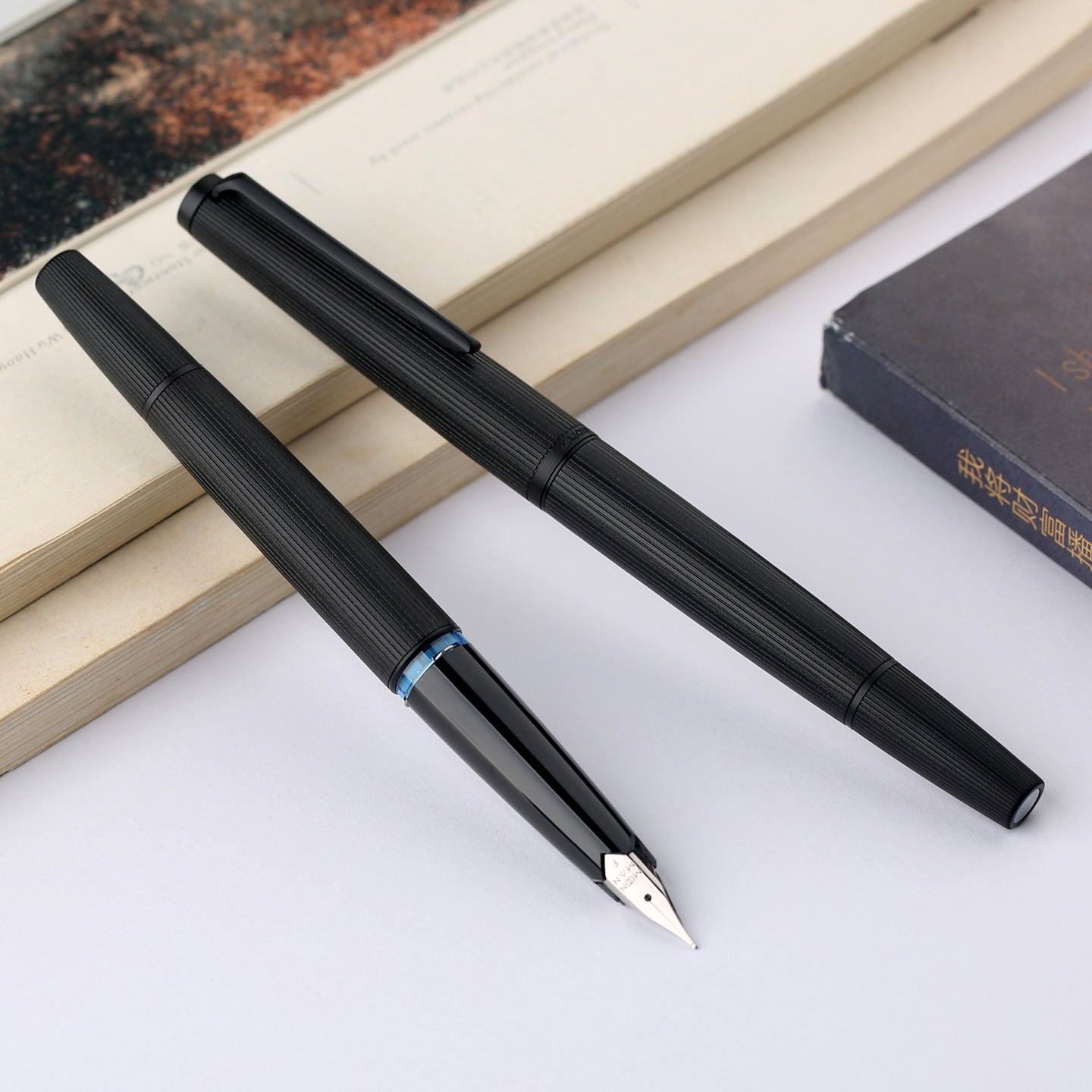 Moonman B32 Metal Piston Filler Fountain Pen with Butterfly-Etched Fine Nib