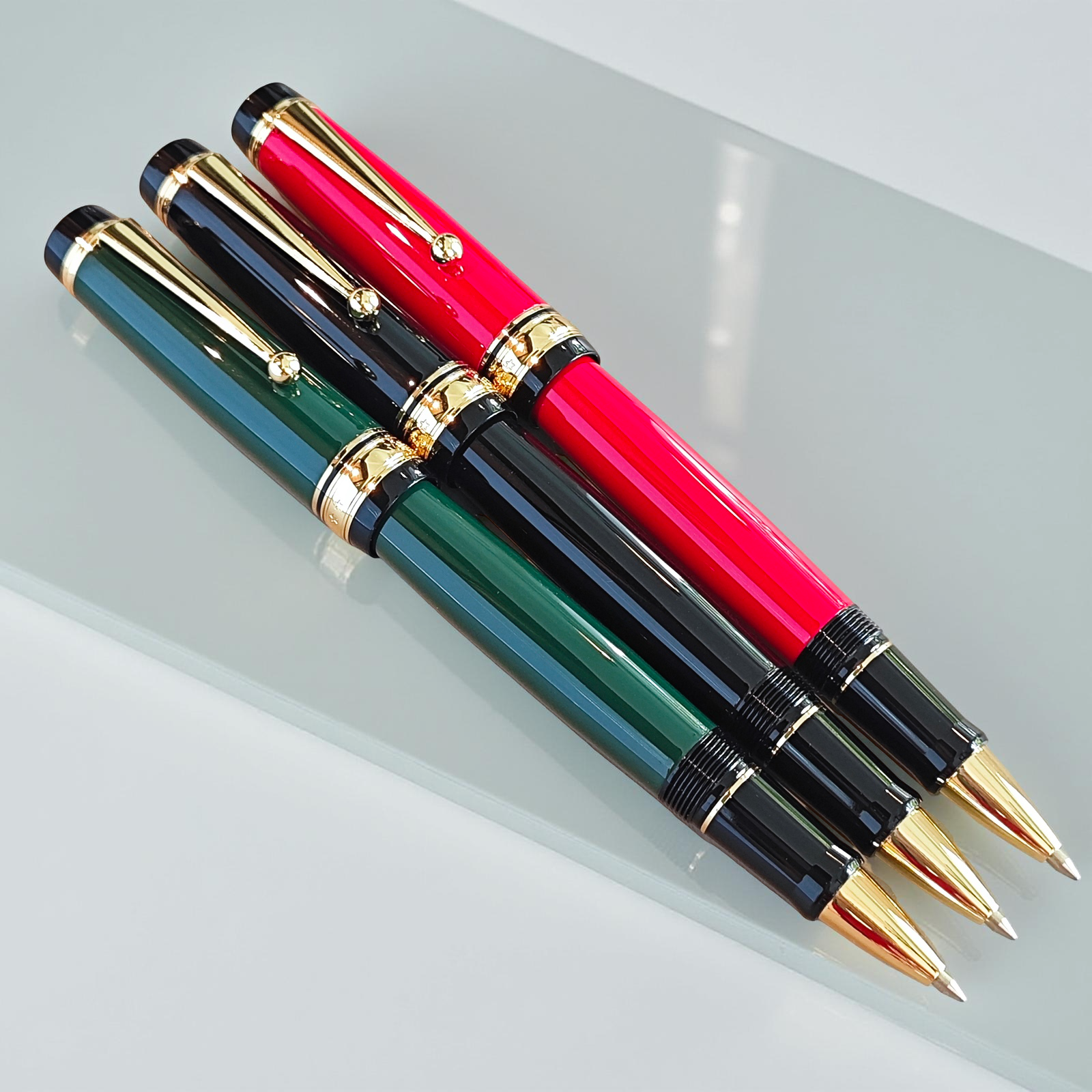 J 845,Medium Size Metal Body,0.7 MM Roller Ball Pen