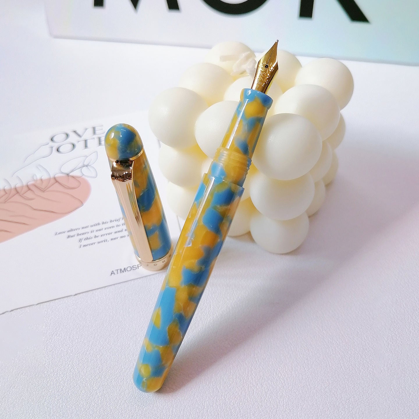 Moonman S9 Acrylic Fountain Pen – Candy Color Resin Barrel, Gold Trim, Smooth Fine Nib