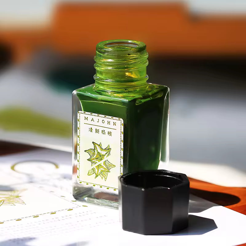 Moonman 18ml Glass Ink Bottle – Waterproof Non-Carbon, Non-Clogging Ink for Smooth Writing