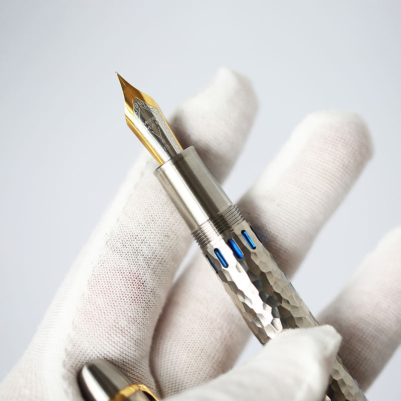 Moonman P136 Titanium Alloy Piston Fountain Pen - Lightweight Premium Writing Instrument with Optional Gold Nib
