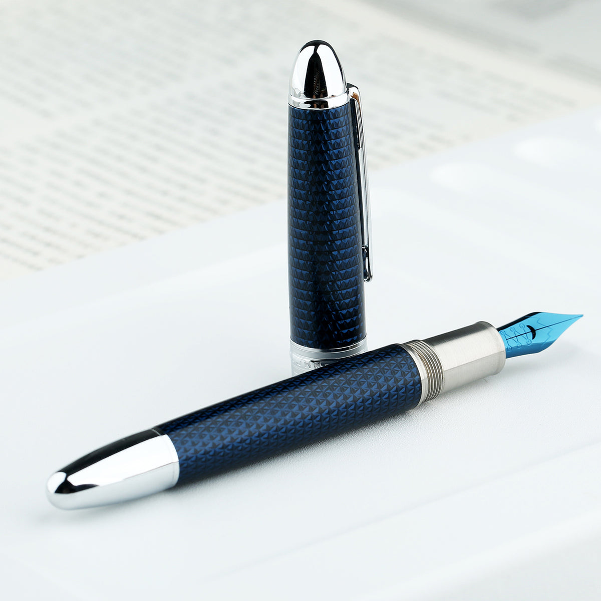 Moonman P136 Twilight Blue with Flex Nib, Smooth Metal Piston Filling Mechanism, Textured Body & Silver Trim