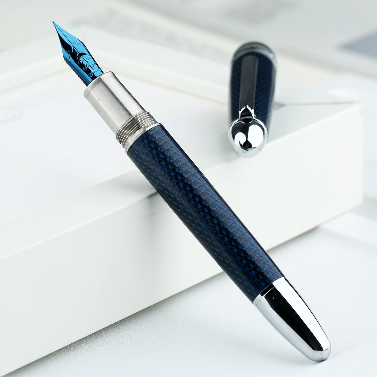Moonman P136 Twilight Blue with Flex Nib, Smooth Metal Piston Filling Mechanism, Textured Body & Silver Trim