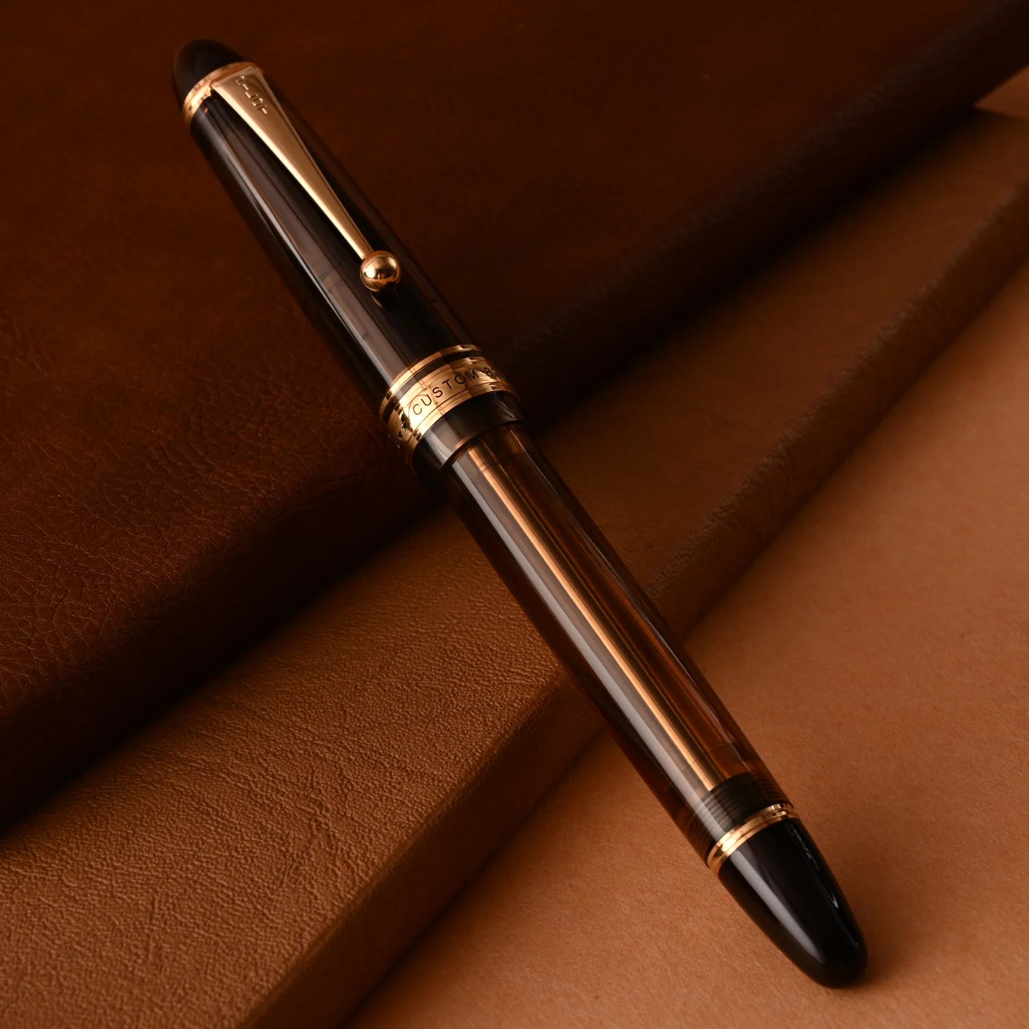 Pilot Custom 823 Amber Brown GT Fountain Pen – 14K Gold Nib - Vacuum Filling Demonstrator Pen