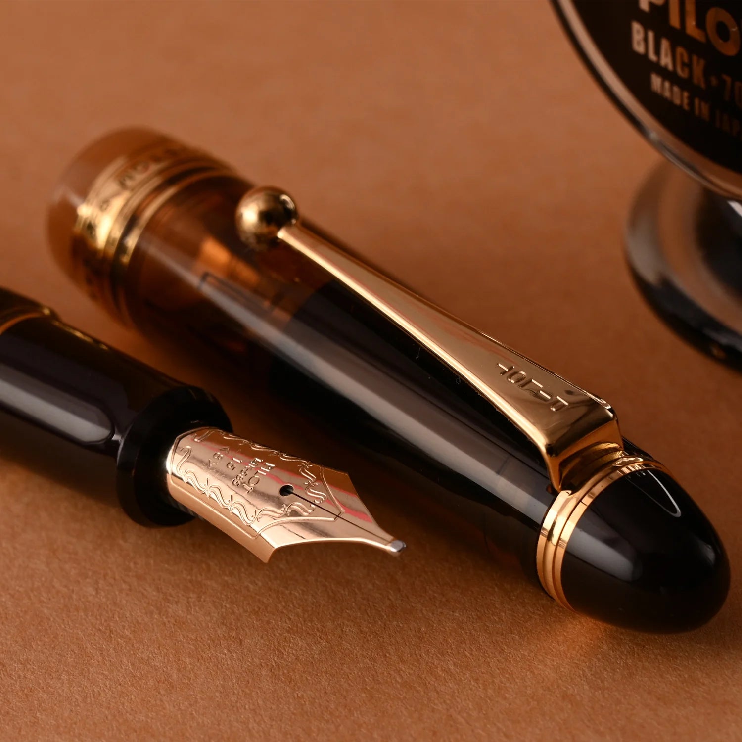 Pilot Custom 823 Amber Brown GT Fountain Pen – 14K Gold Nib - Vacuum Filling Demonstrator Pen