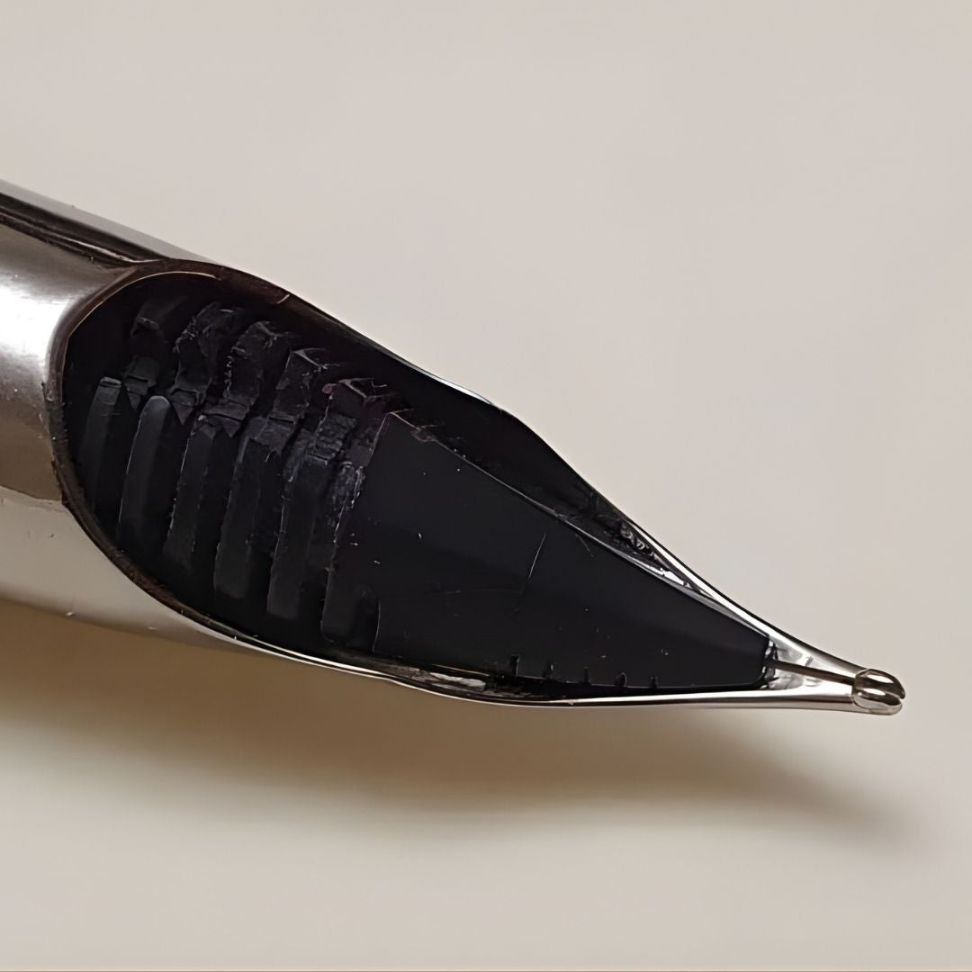 Wing Sung 601A Brown Vacumatic Fountain Pen – Fine 0.5mm Nib, Resin Body with Steel Cap, Push-Type, Converter & Box (No Ink)
