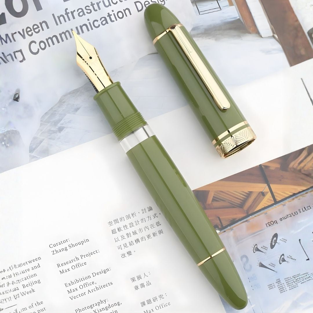 Moonman P140 Piston Fountain Pen – Green Resin | Size #8 Fine/Medium Nib | Brass Piston System | Box