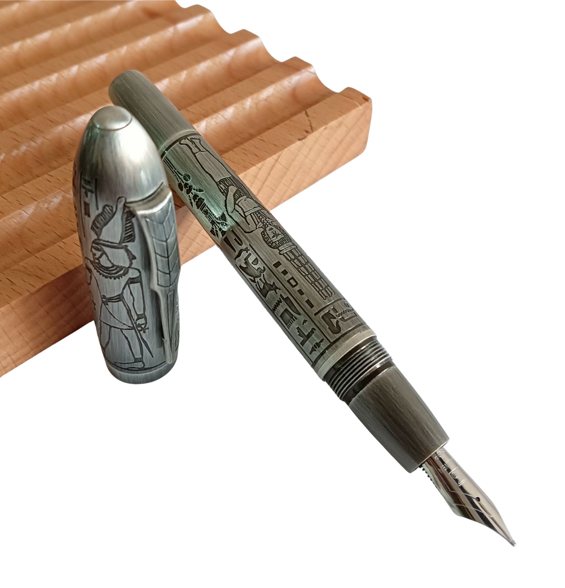 Fuliwen Egyptian Engraved Fountain Pen – Antique Metal Finish Medium Nib Writing Pen