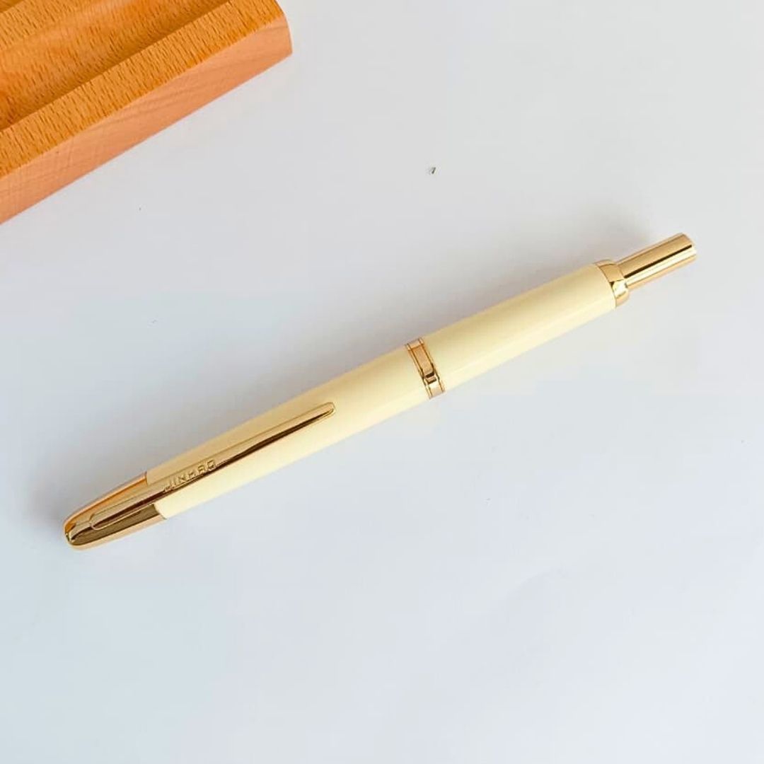 Jinhao 20 Press Retractable Fountain Pen –Ivory White Colors – Plastic Body (Golden clip) -Fine & Extra Fine Nib with Converter – Smooth Writing Daily Pen (No Ink Included)
