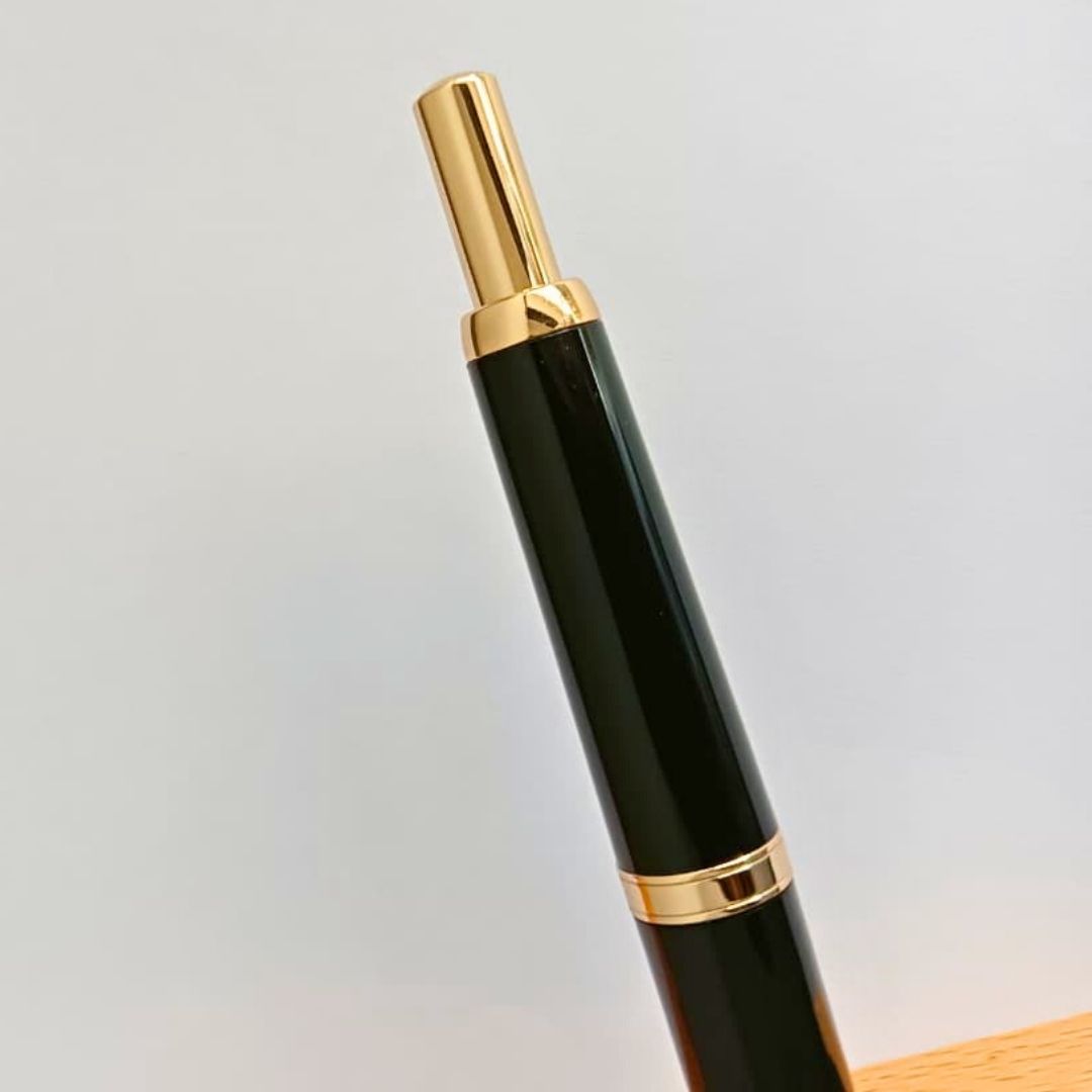 Jinhao 20 Press Retractable Fountain Pen –Piano Black Colors –Plastic Body (Golden clip)-  Fine & Extra Fine Nib with Converter – Smooth Writing Daily Pen (No Ink Included)