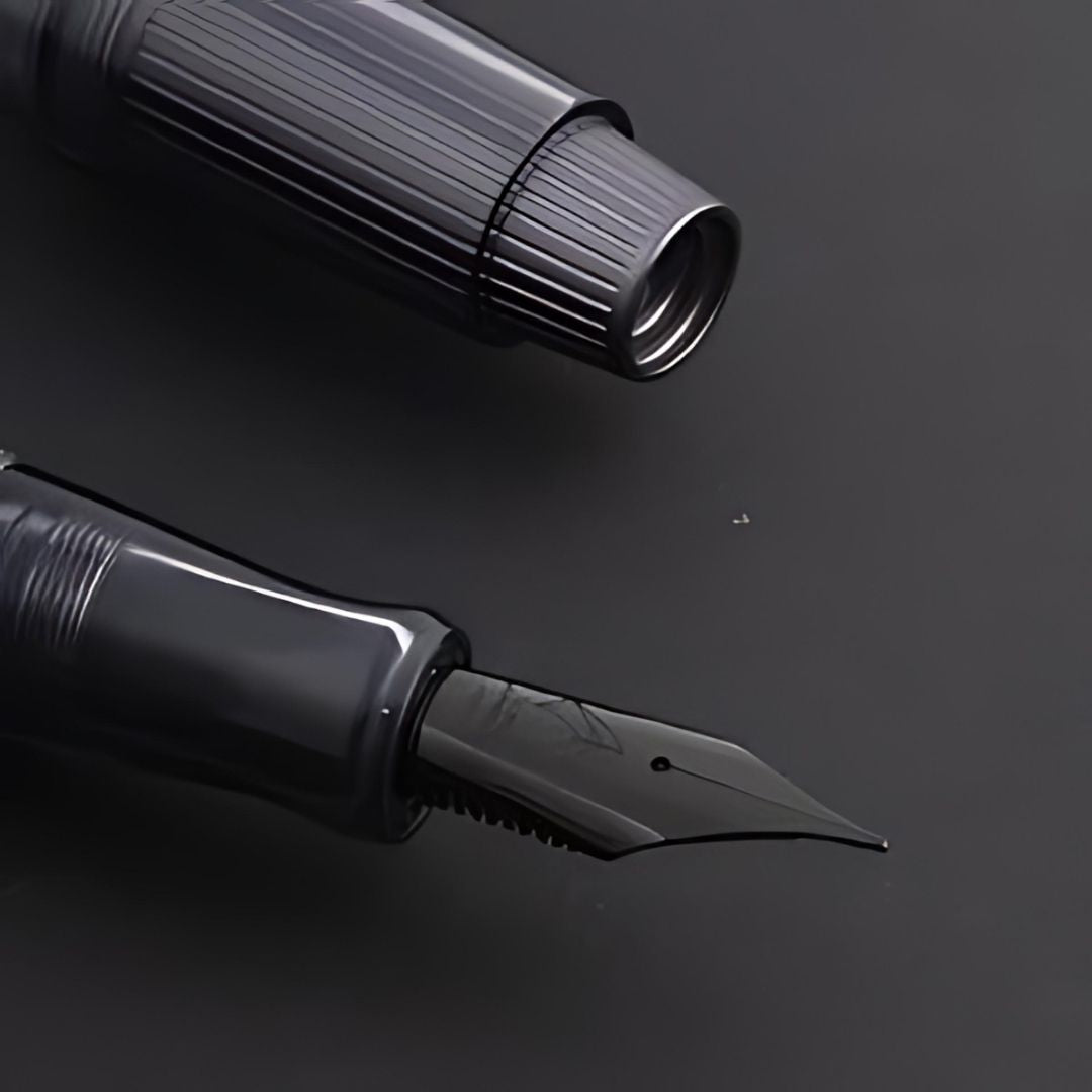 Natami Super Warship Fountain Pen – Fine Nib, Transparent Clear Body, Vacuum Filling System (Black Storms Design)