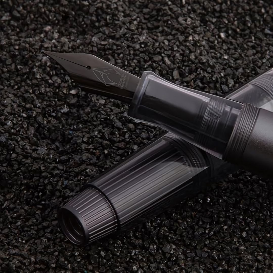 Natami Super Warship Fountain Pen – Fine Nib, Transparent Clear Body, Vacuum Filling System (Black Storms Design)