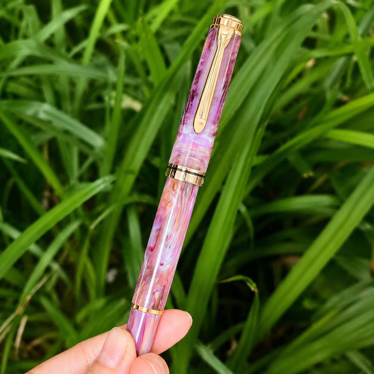 ADMOK M800 Acrylic Piston Fountain Pen with Fine #6 Nib, Purple Pink Pearl Marbled Resin Body, Gold Trim