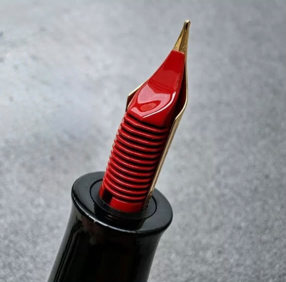 BOCK Lacquered Fountain Pen Nib Feed Unit – Premium Replacement Nib Assembly for Compatible Fountain Pens