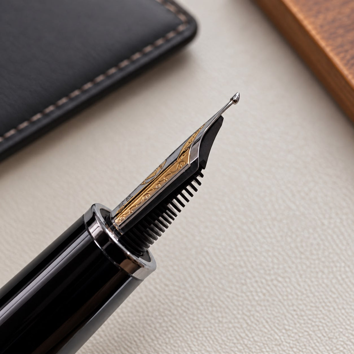 LEMON M8 Piston Filling Fountain Pen with Calligraphy Nib, Diamond Pattern Metal Body, Piston Filler, Luxury Writing Pen for Calligraphy