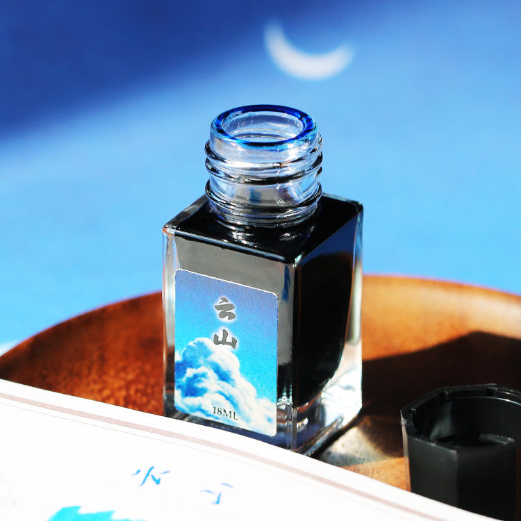 Moonman 18ml Glass Bottle Fountain Pen Colour Ink, No Blocking, Non Carbon Dye, Classic Designed Bottle Ink (Sky Blue)